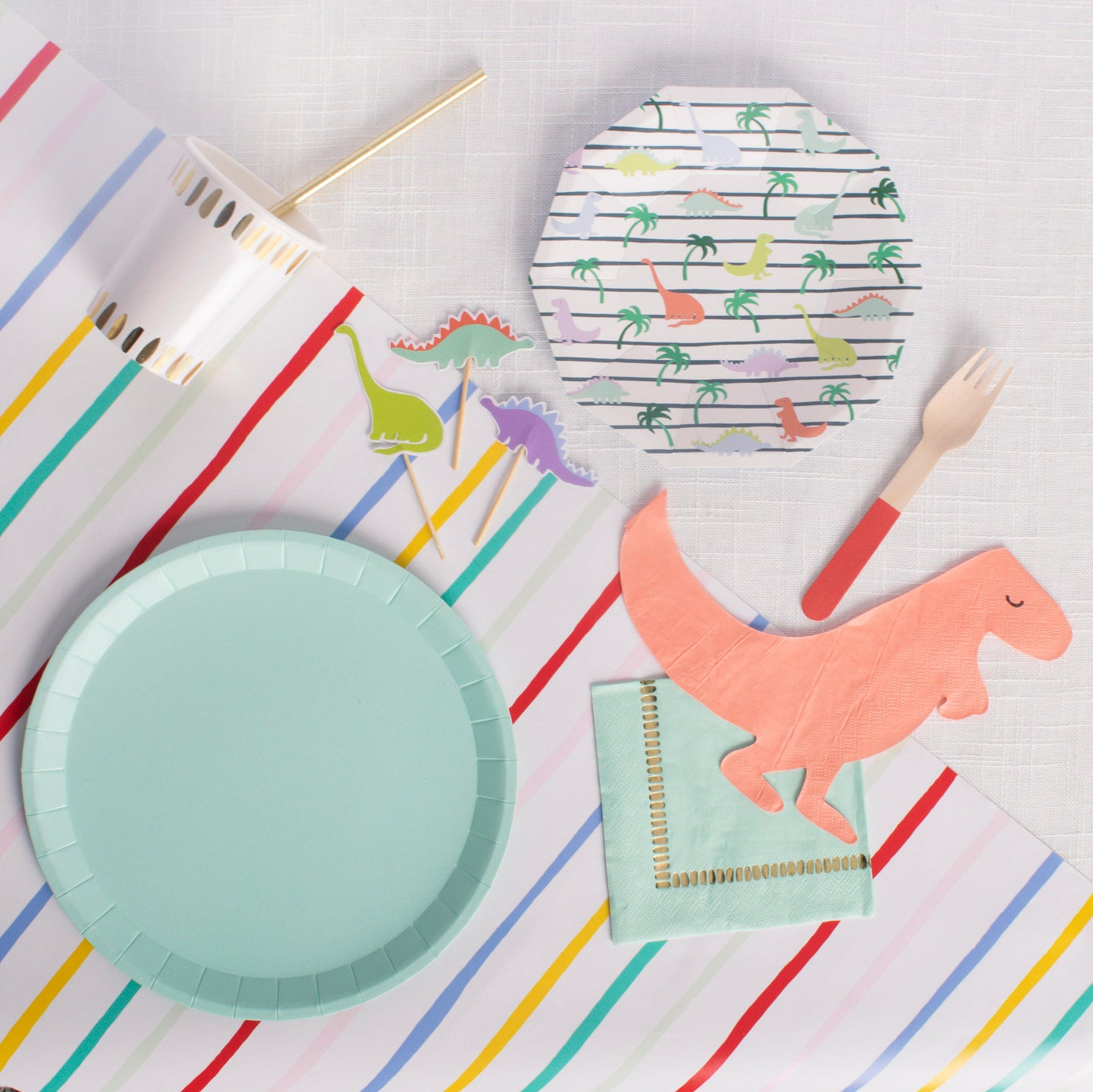 Dinosaur Birthday All in One Party Box: Decoration + Tableware + 5 Activities